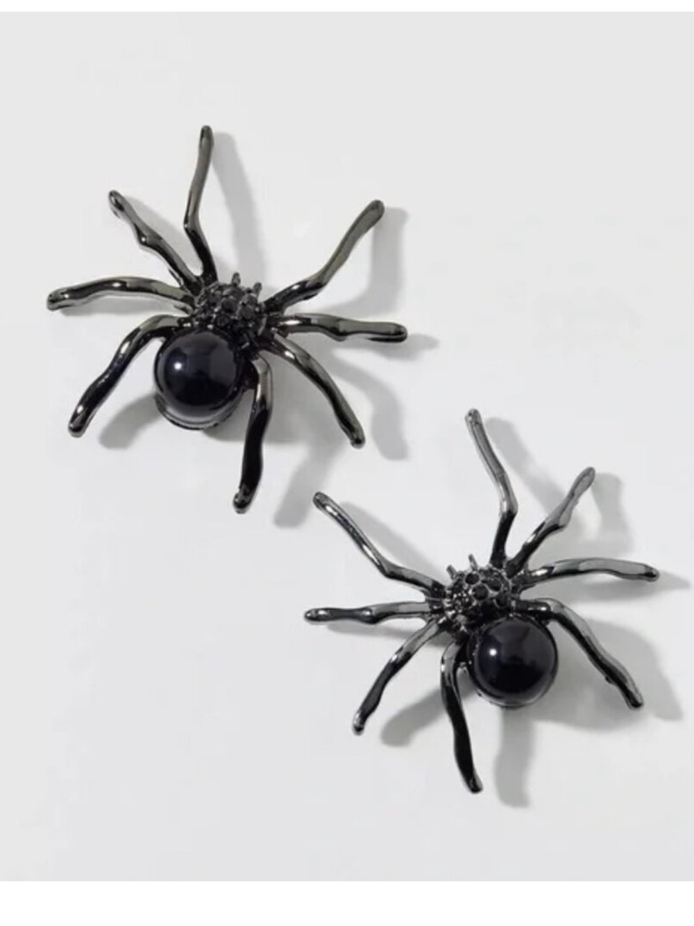 Urban Outfitters Black Spider Stud Earrings - Picture 4 of 4